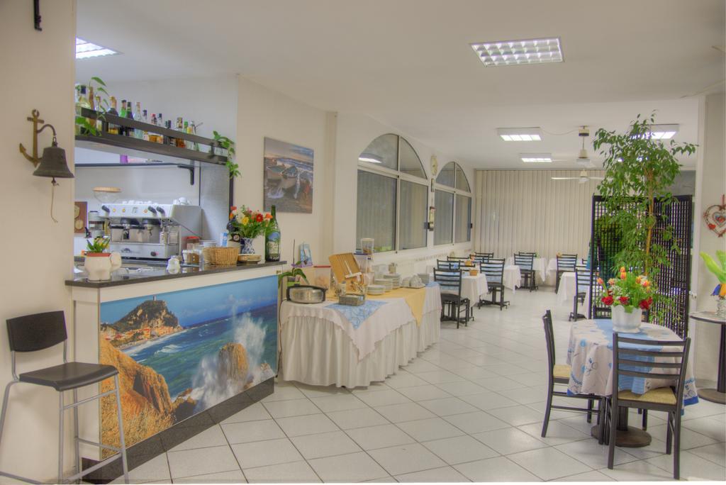 Hotel Deutsche Familien Finale Ligure Eksteriør billede