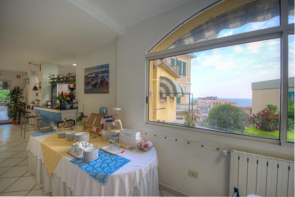 Hotel Deutsche Familien Finale Ligure Eksteriør billede