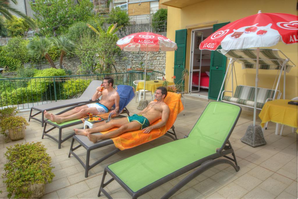 Hotel Deutsche Familien Finale Ligure Eksteriør billede
