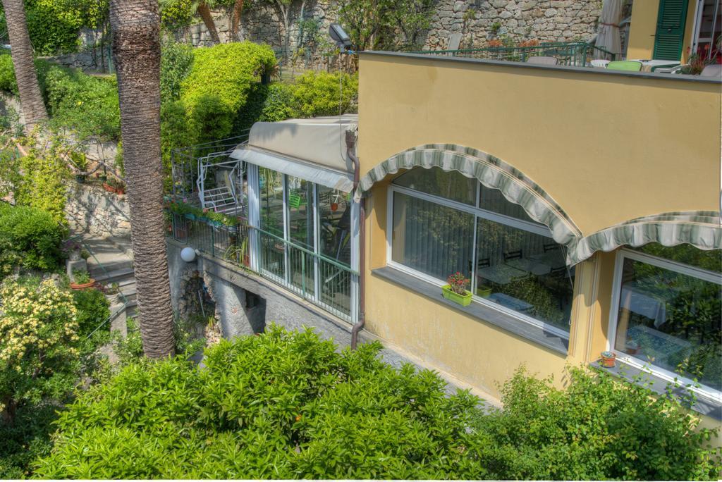 Hotel Deutsche Familien Finale Ligure Eksteriør billede